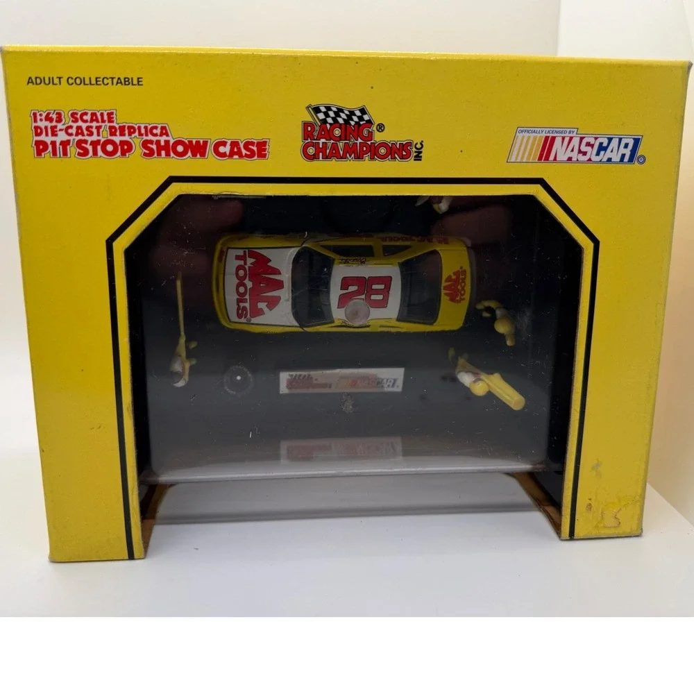 Racing Champions Mac Tools 28 Pit Stop Show Case 1/43 NASCAR Diecast Sealed